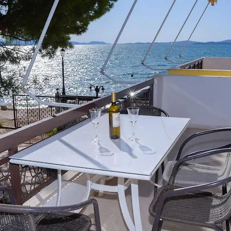 Vandorou-lefkada Aparthotel