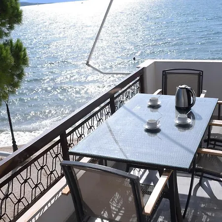 Vandorou-lefkada 3*